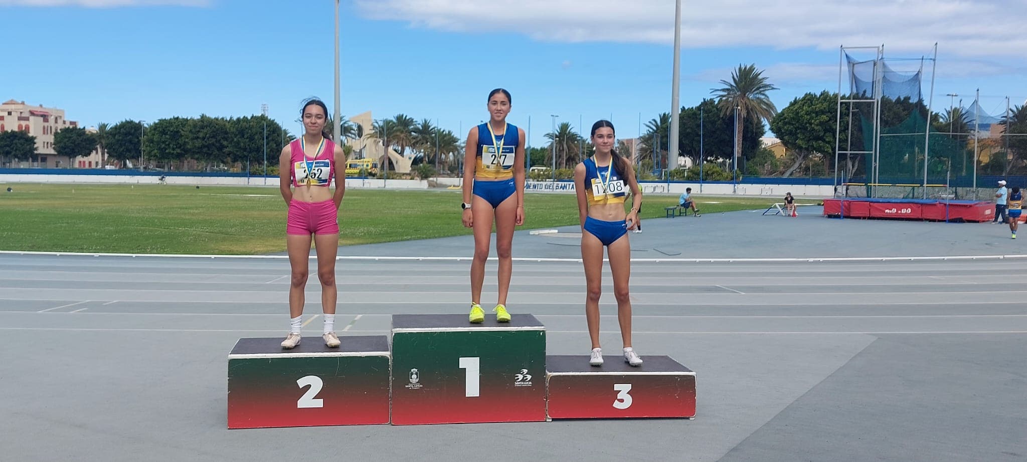 Medallas, marcas personales y récord del club para el 3COM Squad en el Campeonato Insular