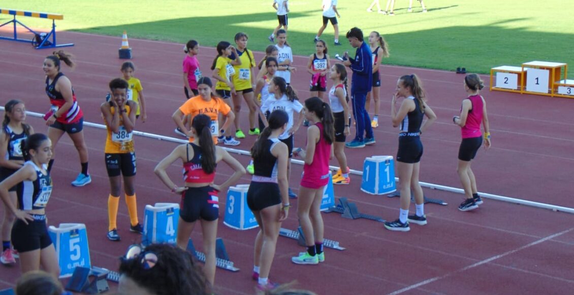 Foto de niños entrenando atletismoen gran canaria 3com squad (4)