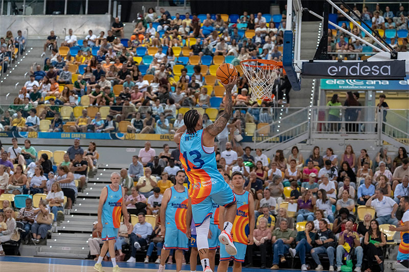 Jugadores de StreetFlavour en un evento solidario - StreetFlavour - 3COM Squad